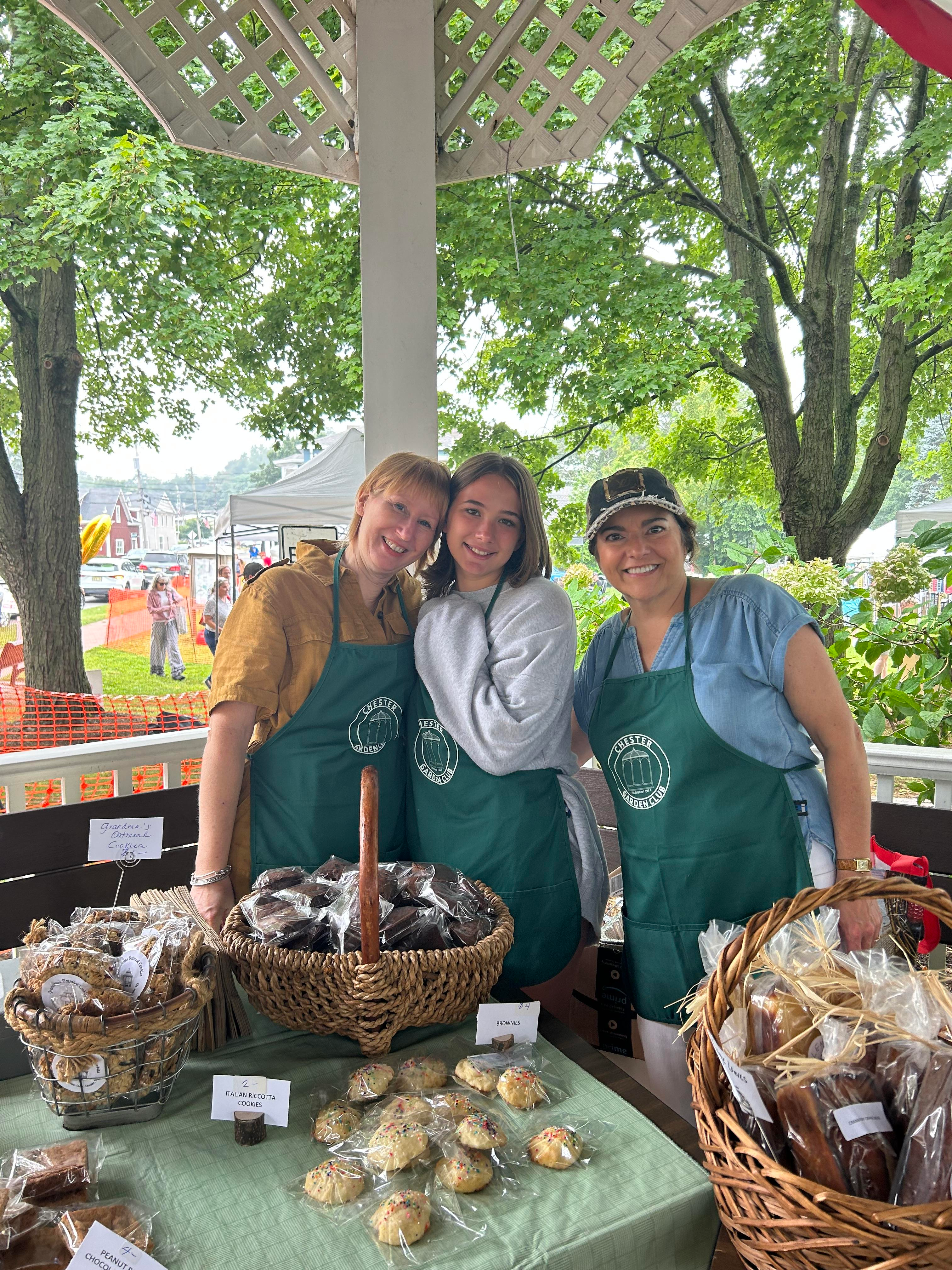 Chester Garden Club at Fall Craft Fair in Chester NJ